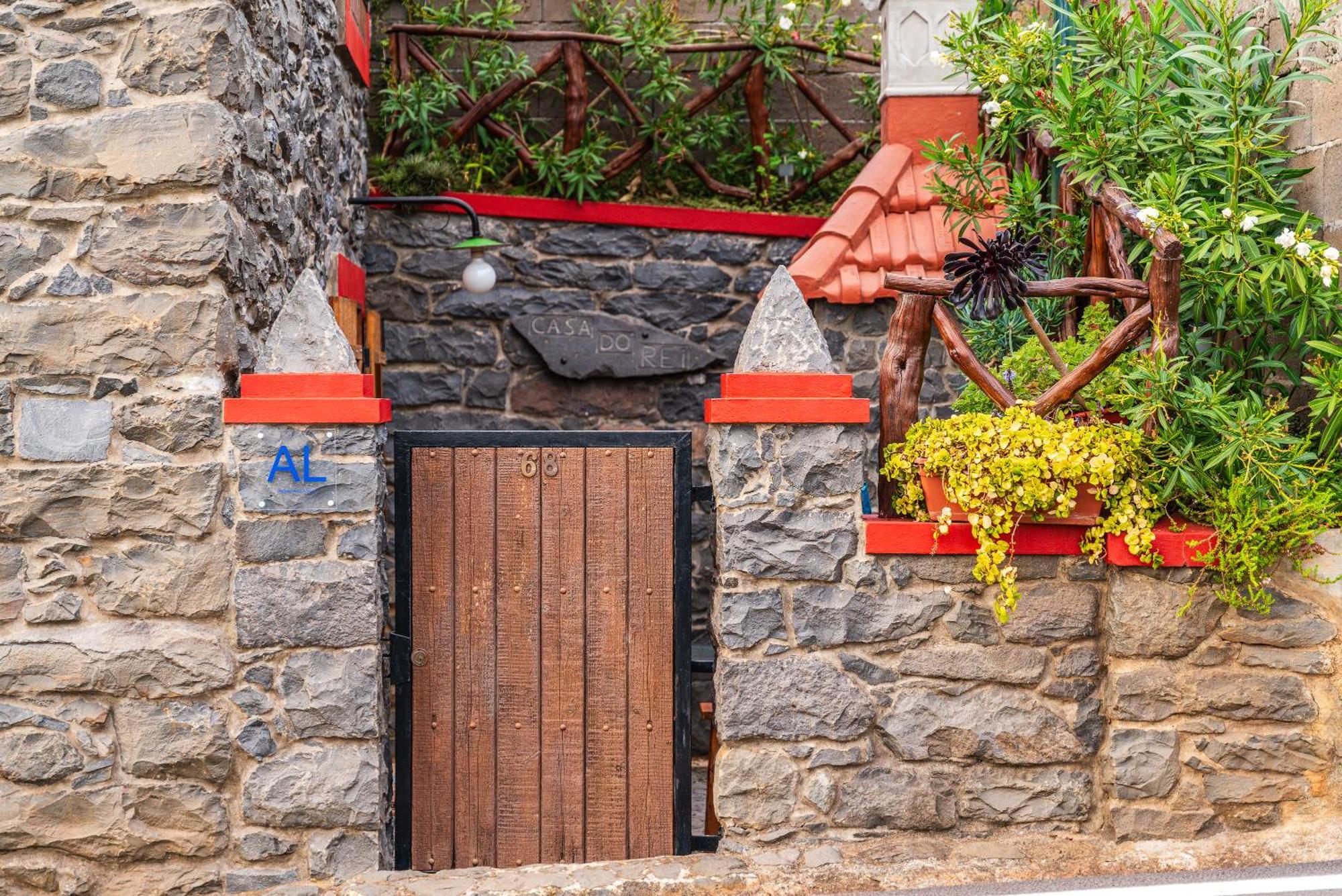 King'S House - Centennial House Ribeira do Raposo Luaran gambar