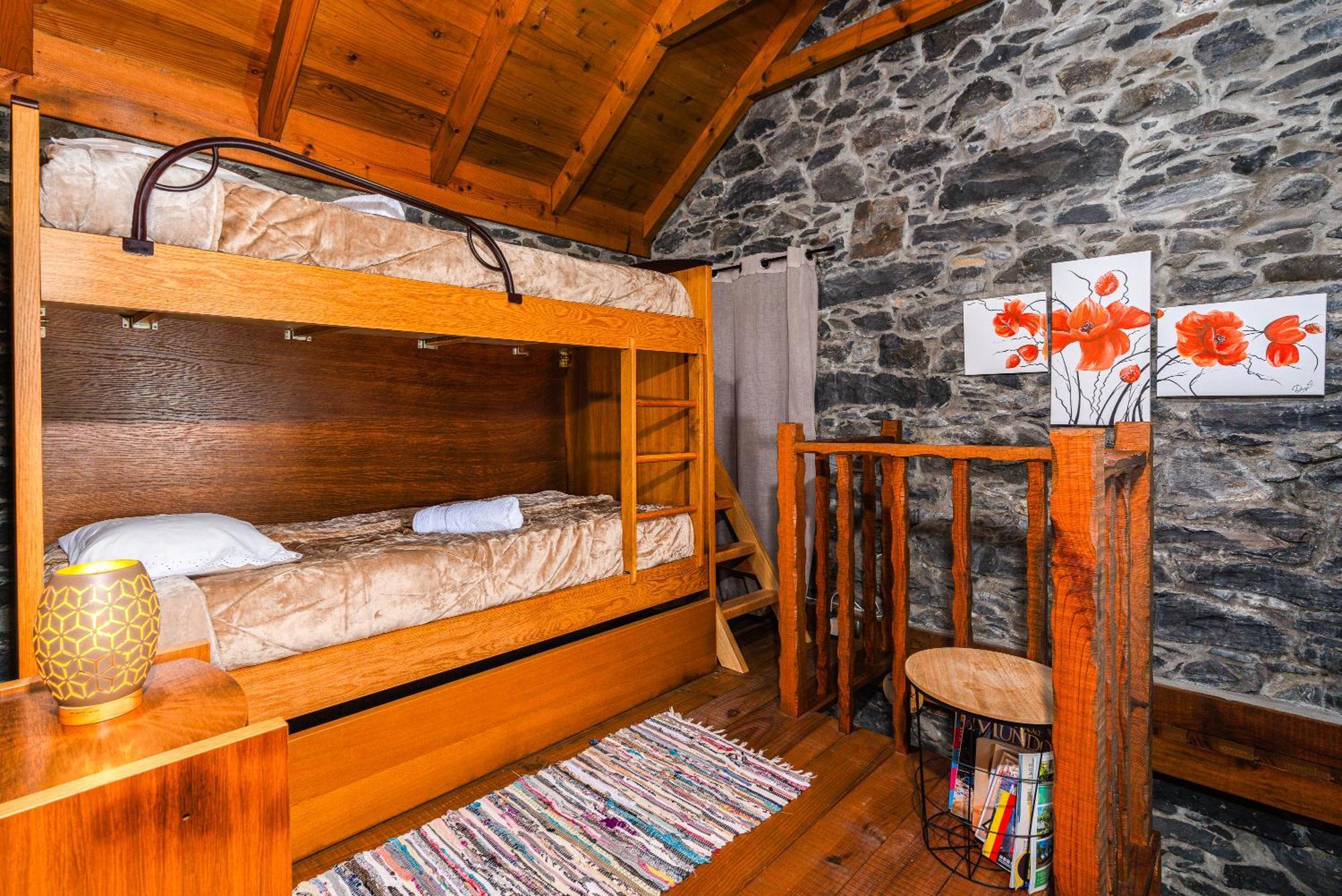 King'S House - Centennial House Ribeira do Raposo Luaran gambar